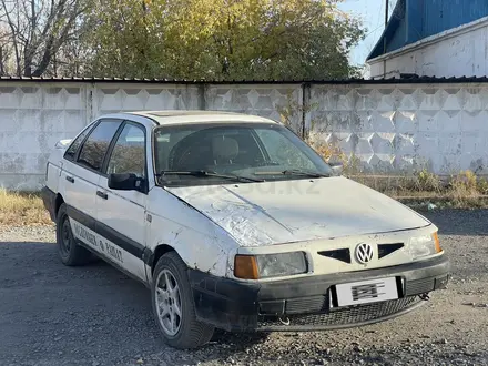 Volkswagen Passat 1991 года за 450 000 тг. в Караганда – фото 2