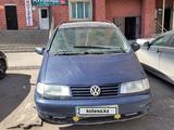 Volkswagen Sharan 1998 годаүшін1 745 000 тг. в Астана – фото 4