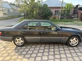Mercedes-Benz E 320 1994 года за 4 000 000 тг. в Шымкент – фото 4