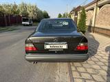 Mercedes-Benz E 320 1994 года за 4 000 000 тг. в Шымкент