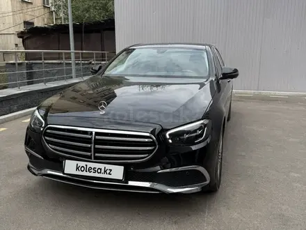 Mercedes-Benz E 300 2023 года за 30 000 000 тг. в Алматы