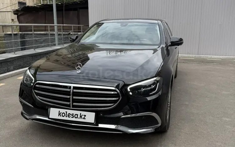 Mercedes-Benz E 300 2023 года за 30 000 000 тг. в Алматы