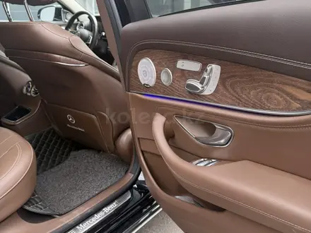 Mercedes-Benz E 300 2023 года за 30 000 000 тг. в Алматы – фото 11