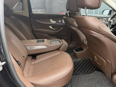 Mercedes-Benz E 300 2023 года за 30 000 000 тг. в Алматы – фото 12