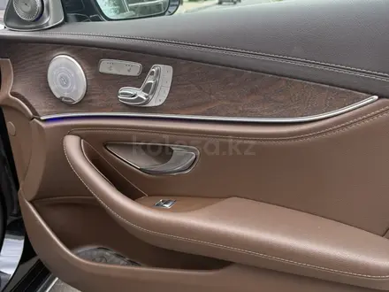 Mercedes-Benz E 300 2023 года за 30 000 000 тг. в Алматы – фото 13
