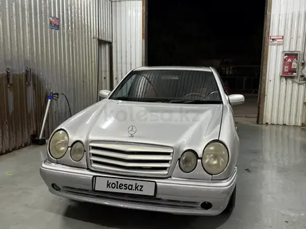 Mercedes-Benz E 280 1997 года за 2 700 000 тг. в Кызылорда – фото 3
