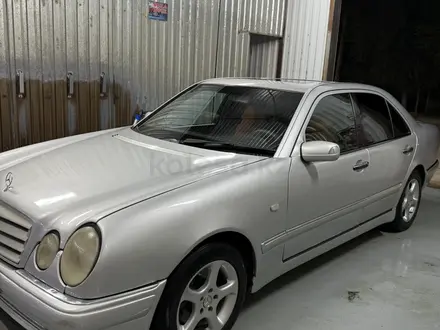Mercedes-Benz E 280 1997 года за 2 700 000 тг. в Кызылорда – фото 2