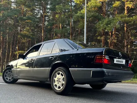 Mercedes-Benz E 200 1993 года за 1 850 000 тг. в Петропавловск – фото 15