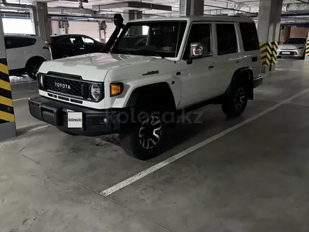 Toyota Land Cruiser 2025 года за 49 999 999 тг. в Астана