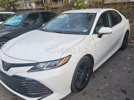 Toyota Camry 2021 года за 11 200 000 тг. в Алматы – фото 6