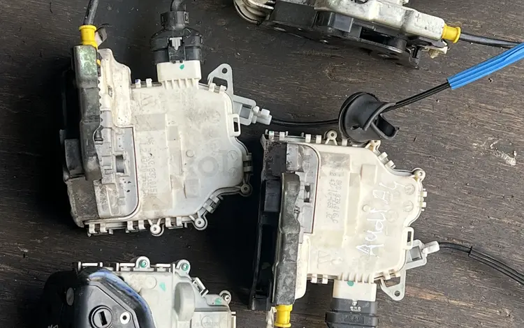 Замок двери передний и задний Audi за 15 000 тг. в Алматы