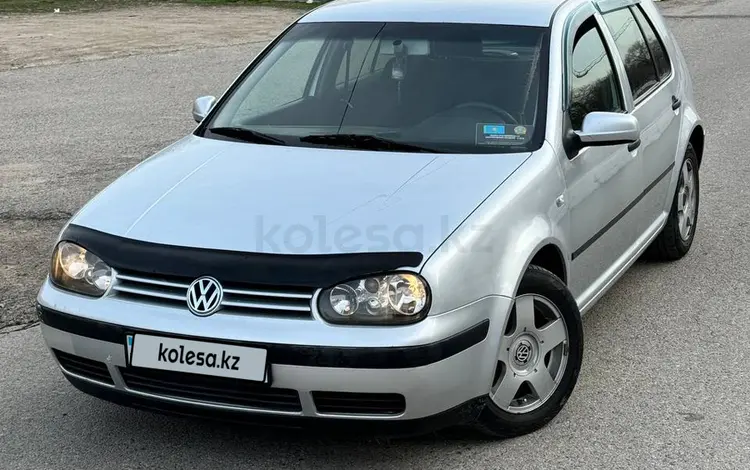 Volkswagen Golf 2002 годаүшін2 800 000 тг. в Алматы