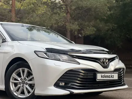 Toyota Camry 2018 года за 12 250 000 тг. в Астана – фото 11