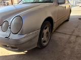 Mercedes-Benz E 280 1996 годаfor3 500 000 тг. в Туркестан – фото 2