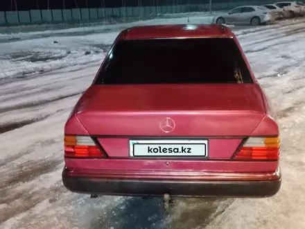 Mercedes-Benz E 230 1992 года за 750 000 тг. в Караганда – фото 5