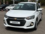 Chevrolet Onix 2022 года за 7 950 000 тг. в Тараз – фото 3