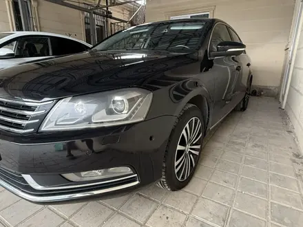 Volkswagen Passat 2012 года за 4 800 000 тг. в Алматы – фото 11