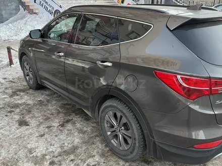 Hyundai Santa Fe 2014 года за 9 300 000 тг. в Актобе – фото 4