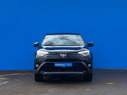 Toyota RAV4 2017 года за 9 830 000 тг. в Алматы – фото 2
