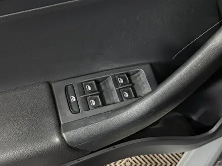 Skoda Rapid 2015 года за 4 490 000 тг. в Астана – фото 16