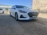 Hyundai Sonata 2019 года за 7 100 000 тг. в Жанаозен – фото 4