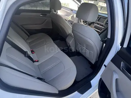 Hyundai Sonata 2019 года за 7 100 000 тг. в Жанаозен – фото 11