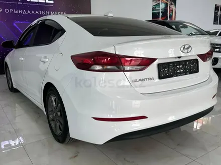 Hyundai Elantra 2017 года за 7 000 000 тг. в Шымкент – фото 5