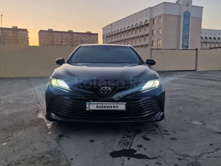 Toyota Camry 2018 года за 12 500 000 тг. в Атырау
