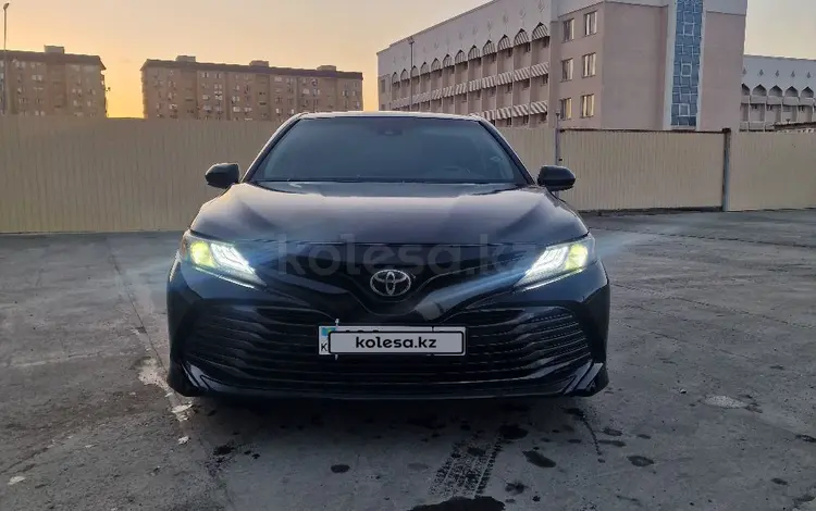 Toyota Camry 2018 годаүшін12 500 000 тг. в Атырау