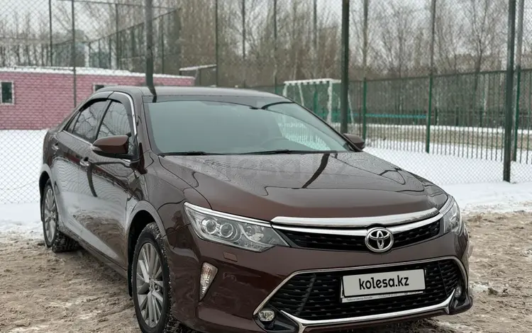 Toyota Camry 2017 года за 12 900 000 тг. в Астана