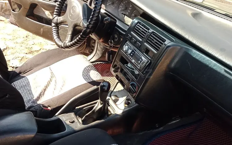 Toyota Carina 1997 года за 2 100 000 тг. в Астана