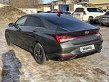Hyundai Elantra 2021 года за 8 500 000 тг. в Уральск – фото 3