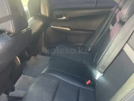 Toyota Camry 2013 года за 4 500 000 тг. в Жанаозен – фото 12