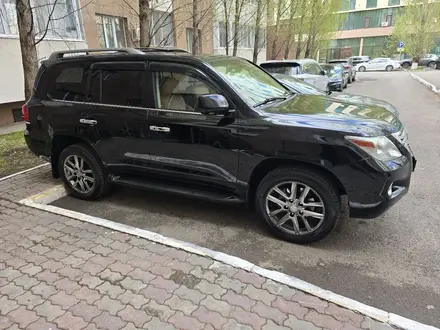Lexus LX 570 2011 года за 22 000 000 тг. в Астана – фото 2