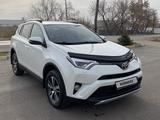 Toyota RAV4 2016 годаfor11 700 000 тг. в Караганда – фото 3