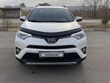 Toyota RAV4 2016 годаfor11 700 000 тг. в Караганда – фото 2