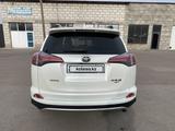 Toyota RAV4 2016 годаfor11 700 000 тг. в Караганда – фото 4