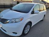 Toyota Sienna 2012 года за 13 000 000 тг. в Алматы