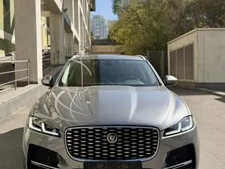 Jaguar F-Pace, 2022