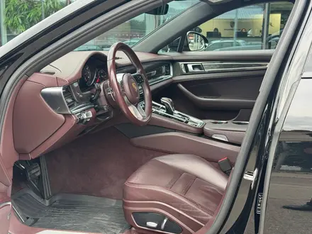 Porsche Panamera 4 2018 года за 32 000 000 тг. в Алматы – фото 15