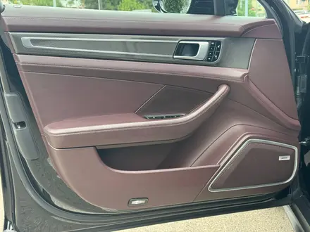 Porsche Panamera 4 2018 года за 32 000 000 тг. в Алматы – фото 17