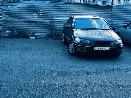 Toyota Camry 1999 года за 2 700 000 тг. в Алматы