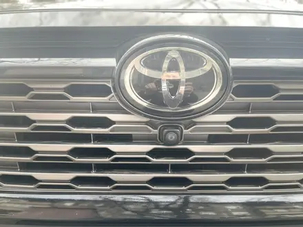 Toyota RAV4 2021 года за 23 000 000 тг. в Алматы – фото 4