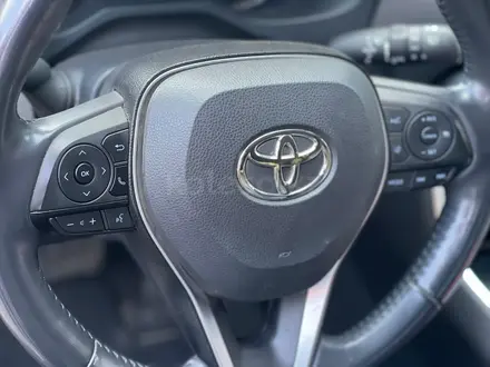 Toyota RAV4 2021 года за 23 000 000 тг. в Алматы – фото 17