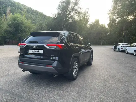 Toyota RAV4 2021 года за 23 000 000 тг. в Алматы – фото 8