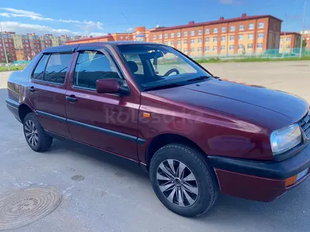 Volkswagen Vento 1993 года за 1 700 000 тг. в Костанай – фото 2