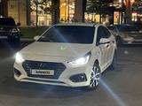 Hyundai Accent 2018 года за 7 400 000 тг. в Астана – фото 2