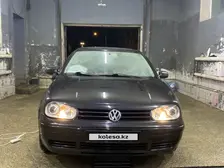Volkswagen Golf, 2002