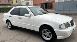 Mercedes-Benz C 200 1994 годаүшін2 000 000 тг. в Астана – фото 2