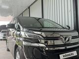 Toyota Vellfire 2017 года за 17 500 000 тг. в Актобе